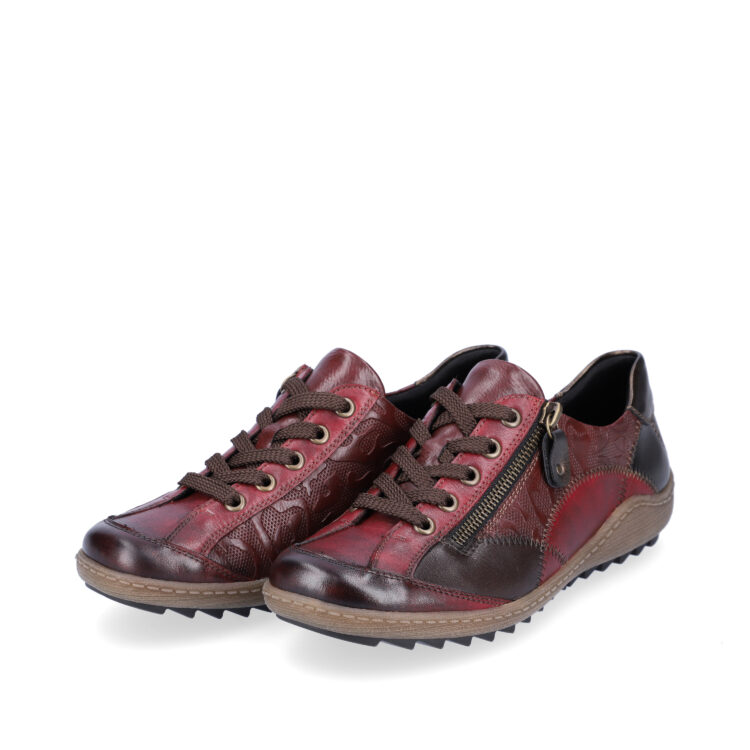 Baskets bordeaux pour femme marque Remonte. Référence R1430-35 Vino. Disponible chez Chauss'Family magasin de chaussures à Issoire.