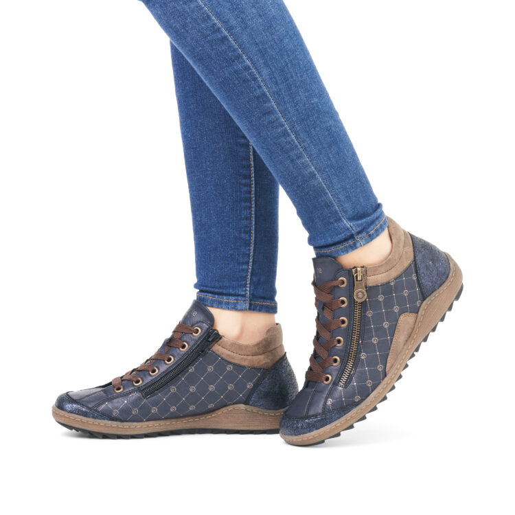 Baskets montantes bleu marine pour femme marque Remonte. Référence R1465-14 Ozean. Disponible chez Chauss'Family magasin de chaussures Issoire