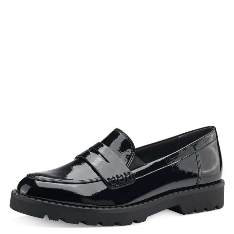 Mocassins noirs de la marque Tamaris. Référence 24312-41 087 Black Patent. Disponible chez Chauss'Family magasin de chaussures à Issoire.