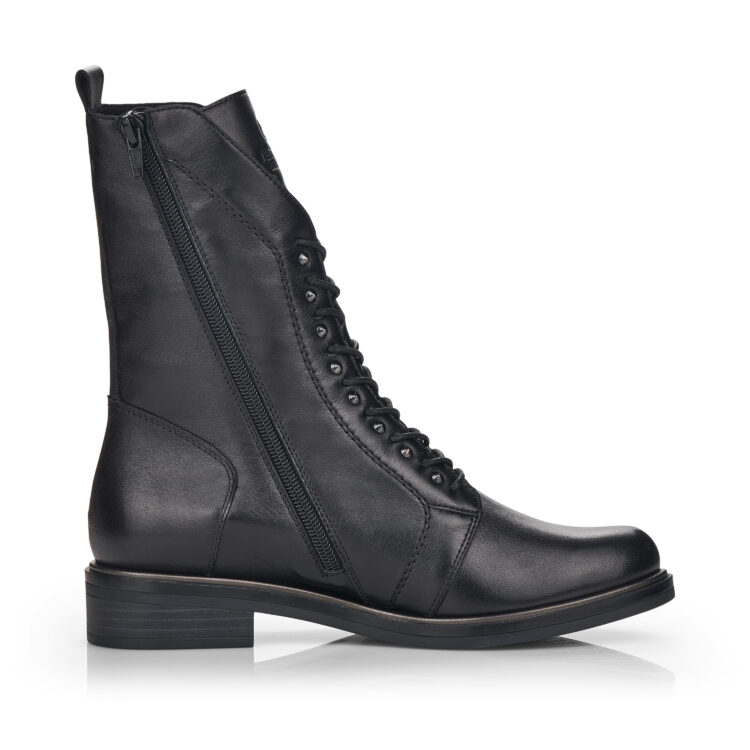 Bottes à lacets pour femme marque Remonte. Référence D8380-01 Schwarz. Disponible chez Chauss'Family magasin de chaussures Issoire.
