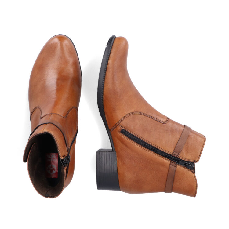 Bottines marron pour femme marque Rieker. Référence 78676-25 Tabacco. Disponible chez Chauss'Family magasin de chaussures Issoire.