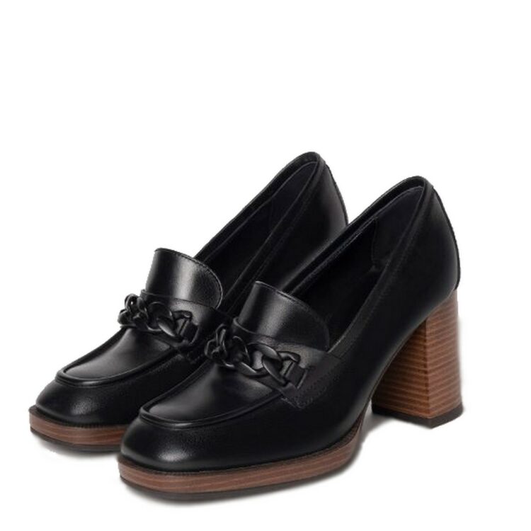 Mocassins noirs à talons pour femme marque NeroGiardini. Référence I205060D 100 Nero. Disponible chez Chauss'Family magasin de chaussures à Issoire.