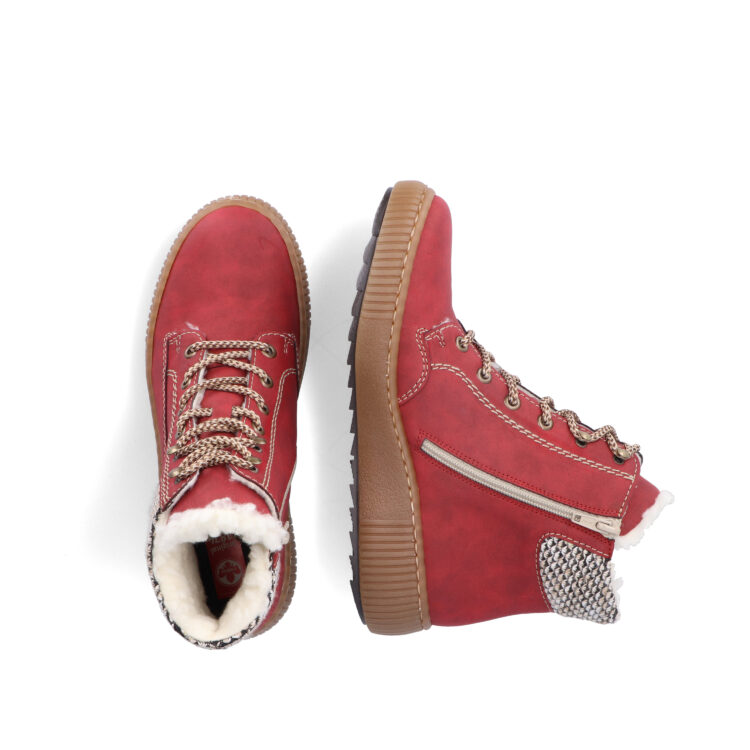 Bottines rouges chaudes pour femme marque Rieker. Référence Z6620-33 Rot. Disponible chez Chauss'Family magasin de chaussures Issoire.
