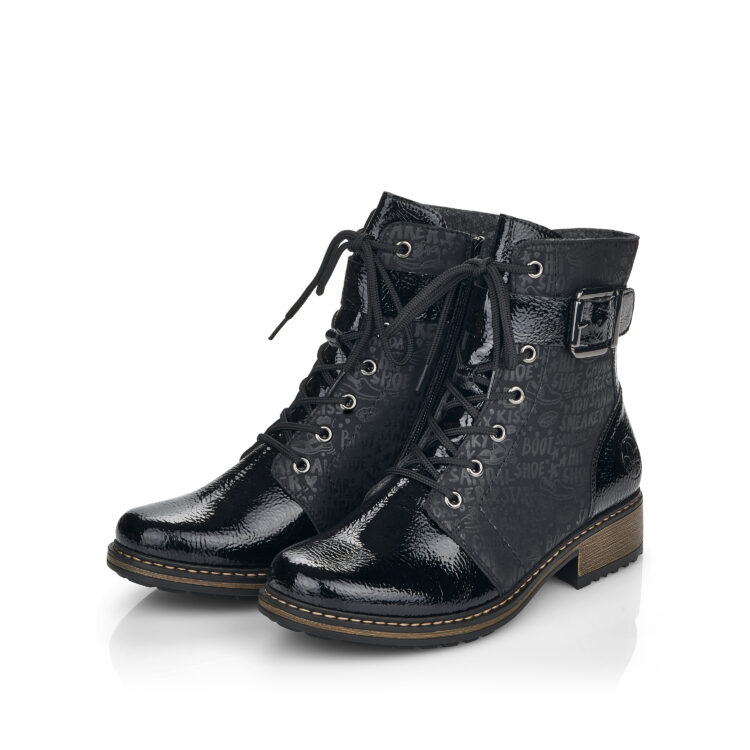 Bottines à lacets pour femme de la marque Rieker. Référence Z6802-00 Black. Disponible chez Chauss'Family magasin de chaussures à Issoire.