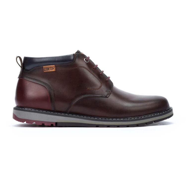 Bottines marron pour homme marque Pikolinos. Référence Berna M8J-8181 Olmo. Disponible chez Chauss'Family magasin chaussures Issoire