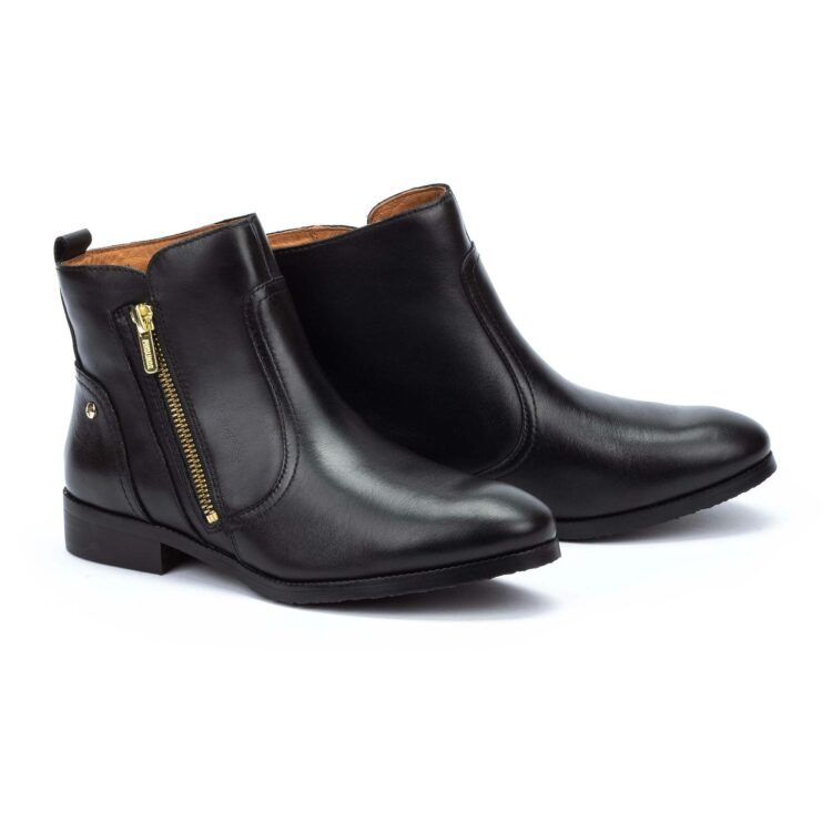 Bottines noires pour femme marque Pikolinos. Référence Royal W4D-8795 Black. Disponible chez Chauss'Family magasin de chaussures Issoire.