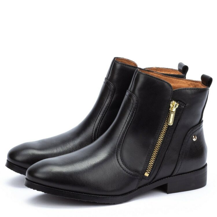 Bottines noires pour femme marque Pikolinos. Référence Royal W4D-8795 Black. Disponible chez Chauss'Family magasin de chaussures Issoire.