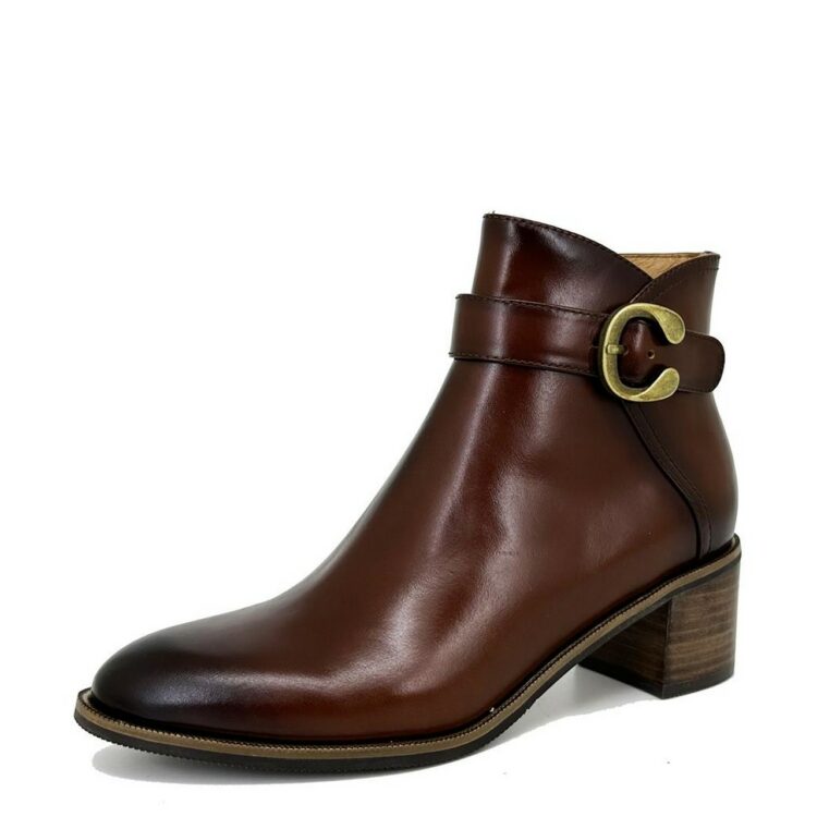 Bottines marron à talons pour femme de la marque Mam'zelle. Référence CSIUY45 Tiriba Moka. Disponible chez Chauss'Family magasin de chaussures à Issoire.