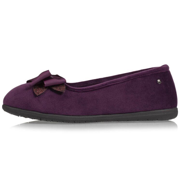 Ballerine violette Isotoner. Référence 97327 Aubergine. Disponible chez Chauss'Family magasin de chaussures et pantoufles à Issoire.