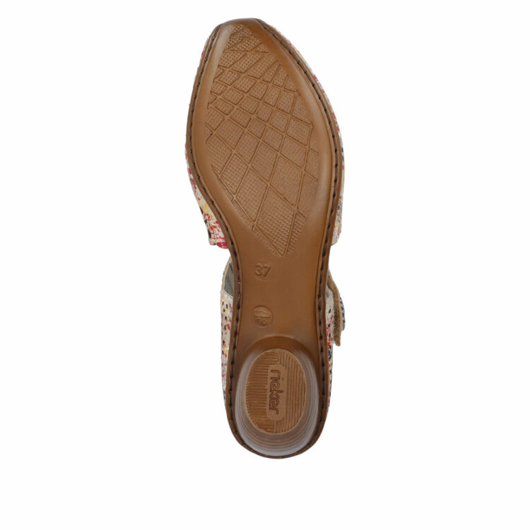Chaussures à talons bout fermé de la marque Rieker 43753-91 Beige multi. Référence Disponible chez Chauss'Family magasin de chaussures à Issoire.