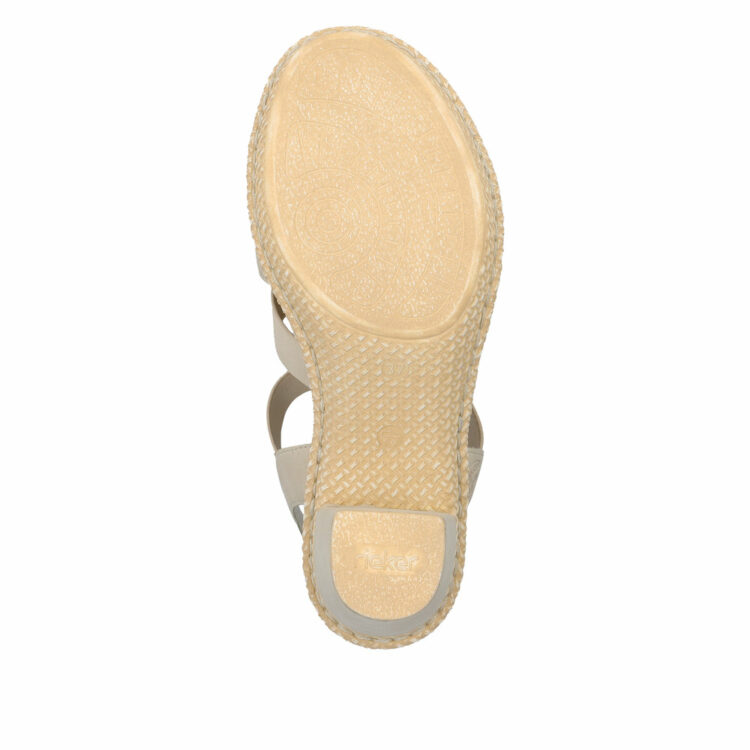 Sandales à talons pour femme de la marque Rieker. Référence : 66256-60 Perle. Disponible chez Chauss'Family magasin de chaussures à Issoire.