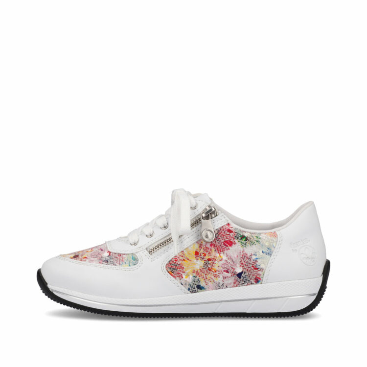 Baskets blanches à fleurs pour femme marque Rieker. Référence N1112-90 Weiss. Disponible chez Chauss'Family magasin de chaussures à Issoire.