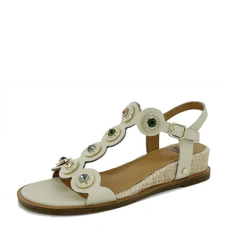 Sandales à strass pour femme de la marque Mam'zelle. Référence : CSG2Q27 Okaido ecru. Disponible chez Chauss'Family magasin de chaussures à Issoire.