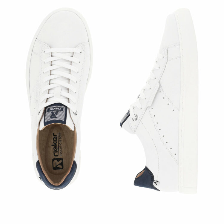 Baskets blanches pour homme marque Rieker. Référence U0704-80 Weiss. Disponible chez Chauss'Family magasin de chaussures à Issoire.