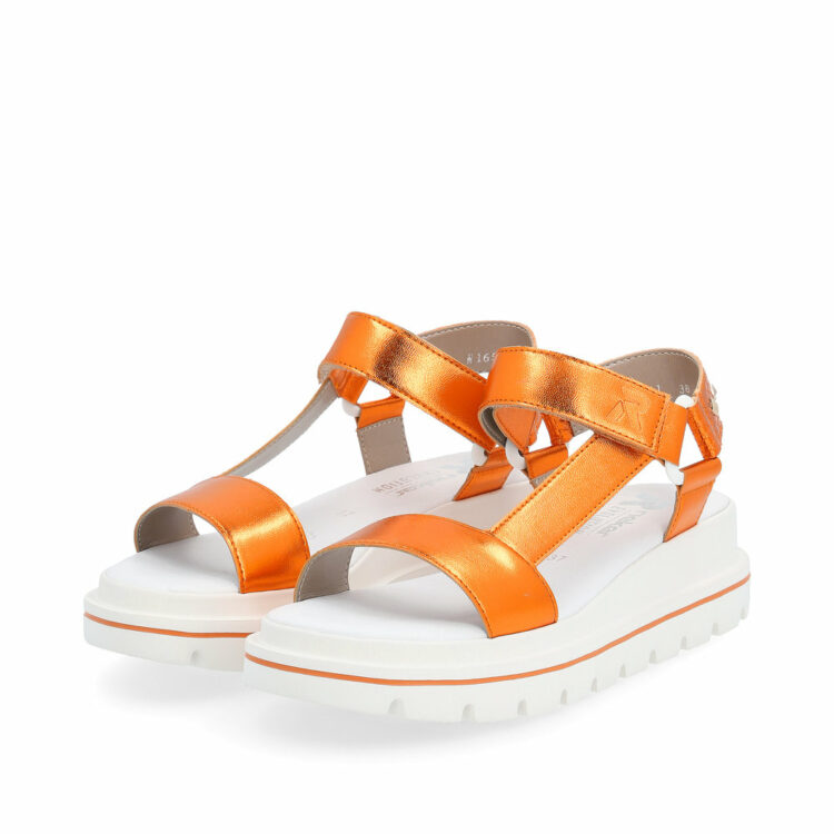 Sandales orange pour femme de la marque Rieker. Référence : W1651-38 orange. Disponible chez Chauss'Family magasin de chaussures à Issoire.