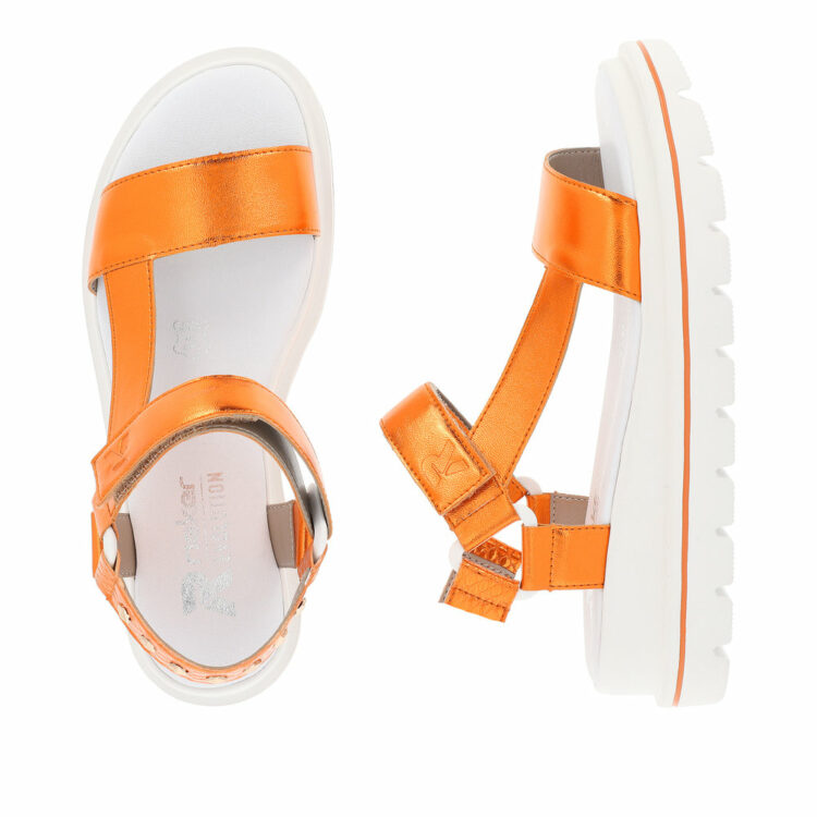 Sandales orange pour femme de la marque Rieker. Référence : W1651-38 orange. Disponible chez Chauss'Family magasin de chaussures à Issoire.