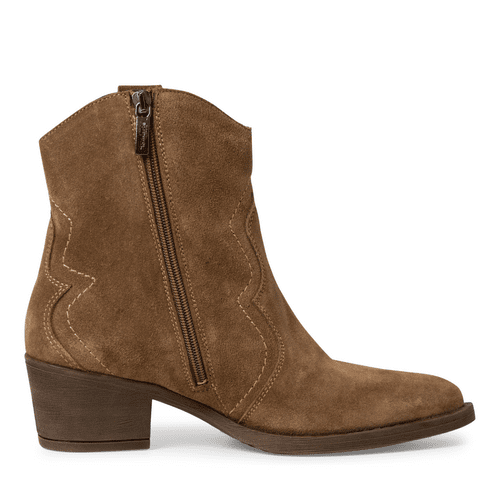 Santiags marron de la marque Tamaris pour femme. Référence : 25702-41 300 Marron . Disponible chez Chauss'Family magasin de chaussures à Issoir