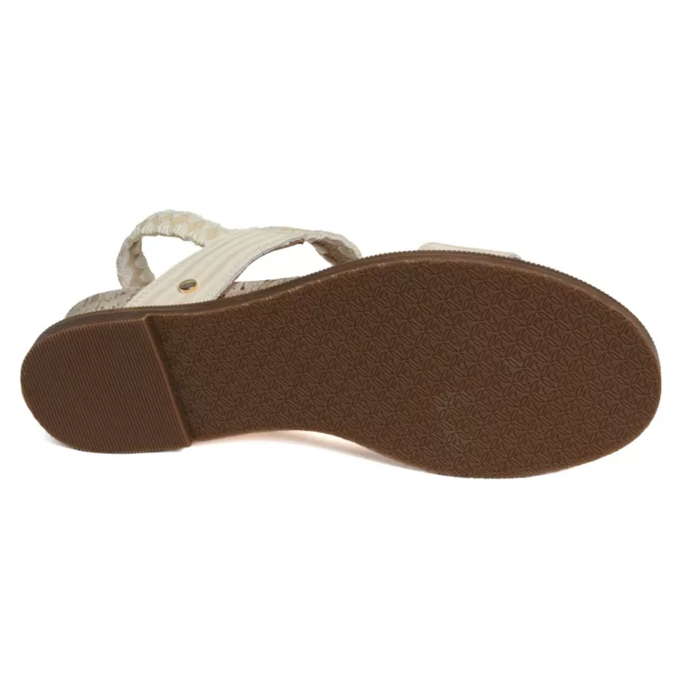 Sandales élastiquées beiges pour femme de la marque Mam'zelle. Référence :CSG2Q31 Obole Line beige. Disponible chez Chauss'Family magasin de chaussures.