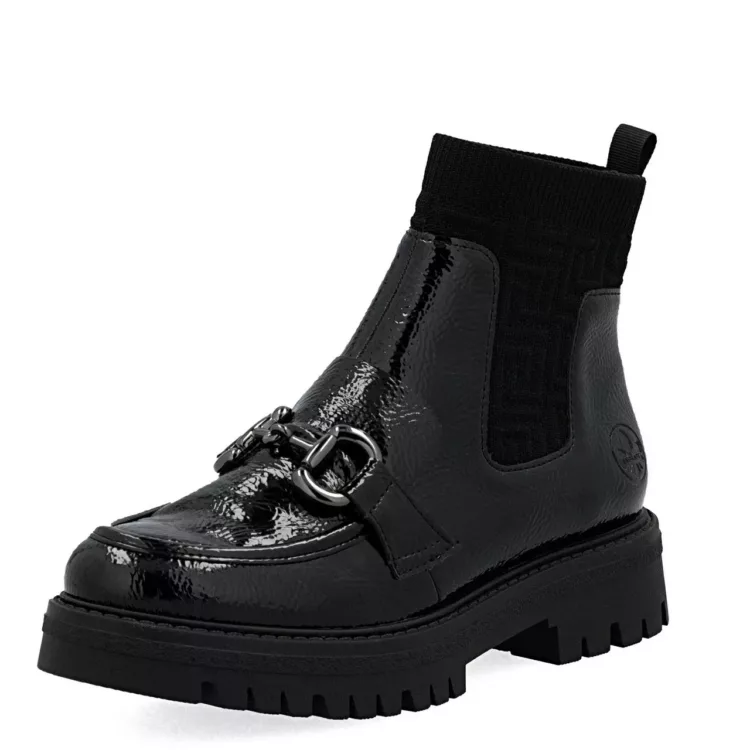 Bottines noires vernies de la marque Rieker pour femme. Référence : 47573-00 Black. Disponible chez Chauss'Family magasin de chaussures à Issoire.