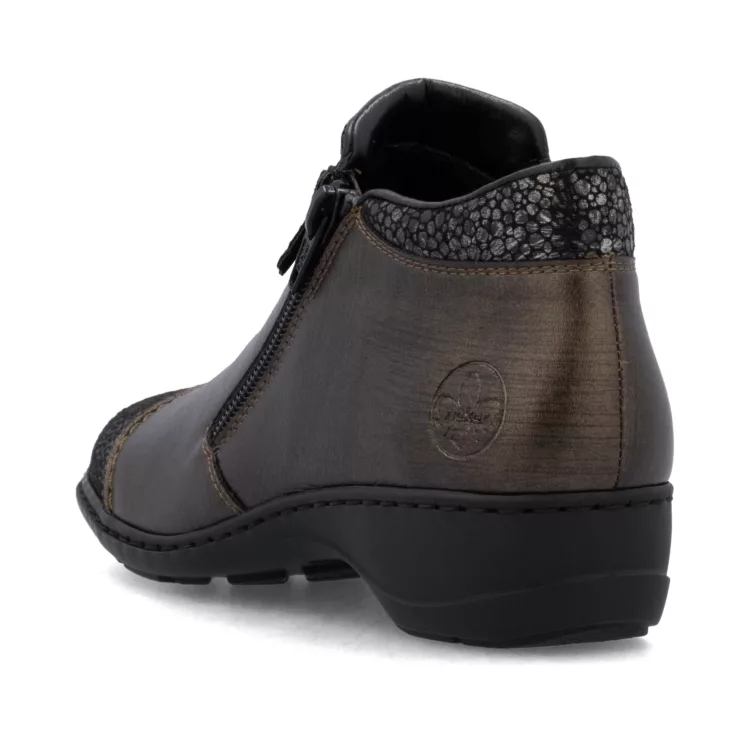 Bottillons bronze pour femme de la marque Rieker. Référence 58388-25 Bosra. Disponible chez Chauss'Family magasin de chaussures à Issoire.