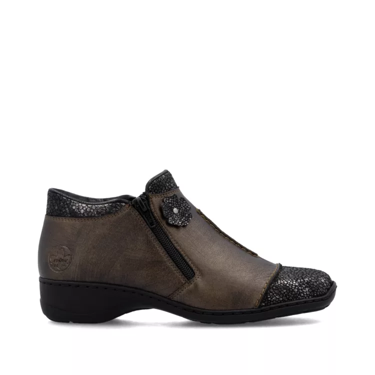 Bottillons bronze pour femme de la marque Rieker. Référence 58388-25 Bosra. Disponible chez Chauss'Family magasin de chaussures à Issoire.