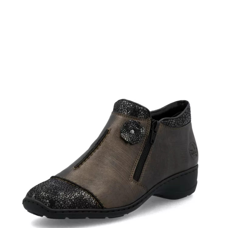 Bottillons bronze pour femme de la marque Rieker. Référence 58388-25 Bosra. Disponible chez Chauss'Family magasin de chaussures à Issoire.