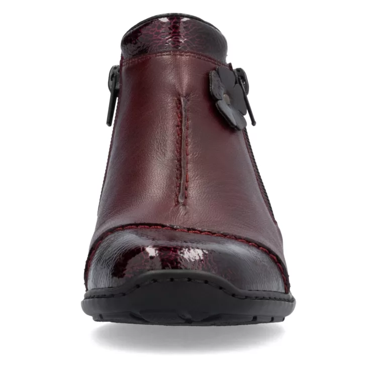 Bottillons bordeaux pour femme de la marque Rieker. Référence 58388-36 Bordeaux. Disponible chez Chauss'Family magasin de chaussures à Issoire.