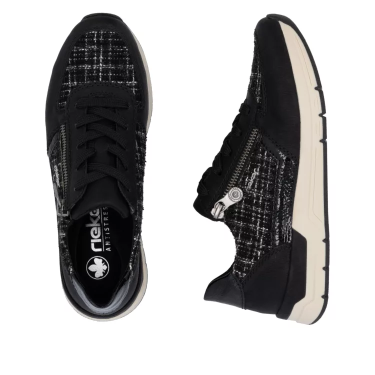 Baskets noires de la marque Rieker pour femme. Référence : 58902-01 Noir. Disponible chez Chauss'Family magasin de chaussures à Issoire.