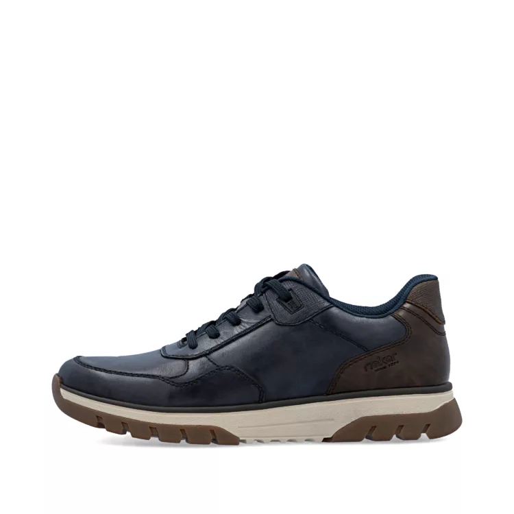 Baskets grande largeur bleues de la marque Rieker. Référence : B9301-14 Pazifik. Disponible chez Chauss'Family magasin de chaussures à Issoire.