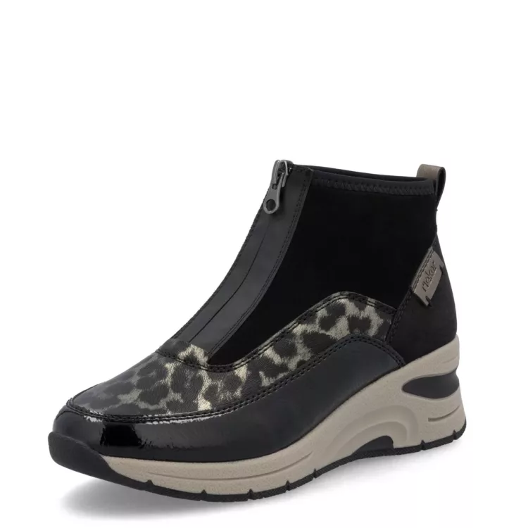 Chaussures montantes léopard de la marque Rieker. Référence : N9362-00 Noir . Disponible chez Chauss'Family magasin de chaussures à Issoire.