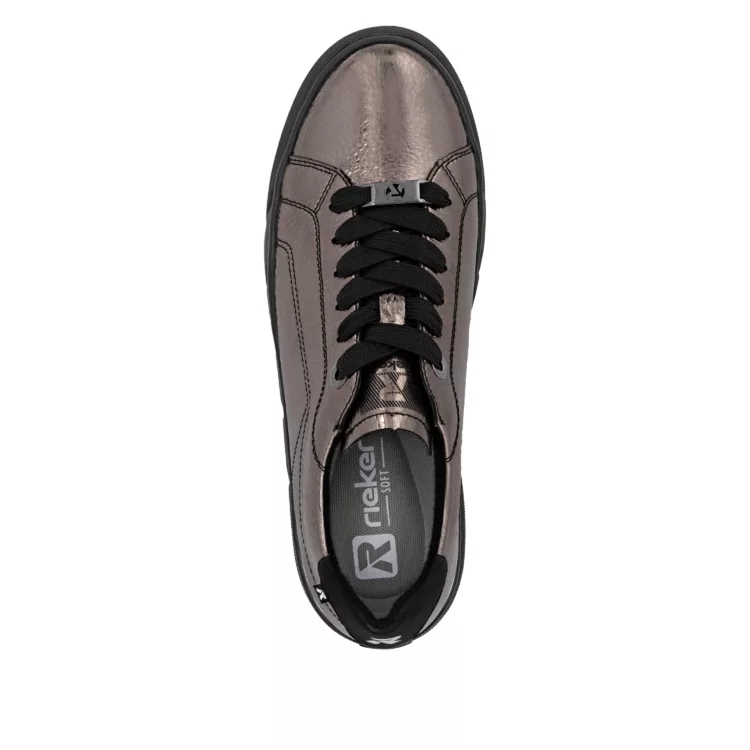 Baskets argentées à plateforme de la marque Rieker pour femme. Référence : W2601-91 Métallique. Disponible chez Chauss'Family magasin de chaussures Issoire.