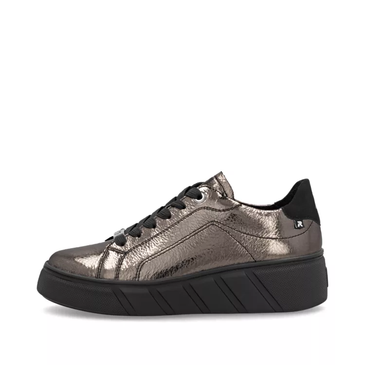 Baskets argentées à plateforme de la marque Rieker pour femme. Référence : W2601-91 Métallique. Disponible chez Chauss'Family magasin de chaussures Issoire.