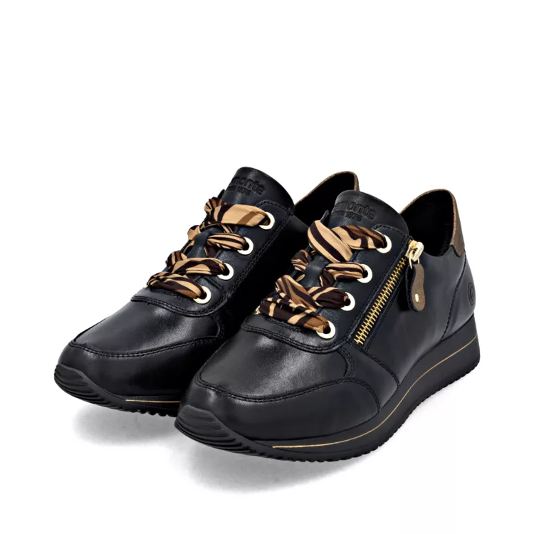 Baskets noires pour femme de la marque Remonte. Référence D0H11-03 Black. Disponible chez Chauss'Family magasin de chaussures à Issoire.