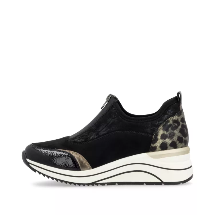 Chaussures compensées noires et léopard ^pour femme de la marque Remonte. Référence D0T08-02 Noir. Disponible chez Chauss'Family magasin chaussures Issoire