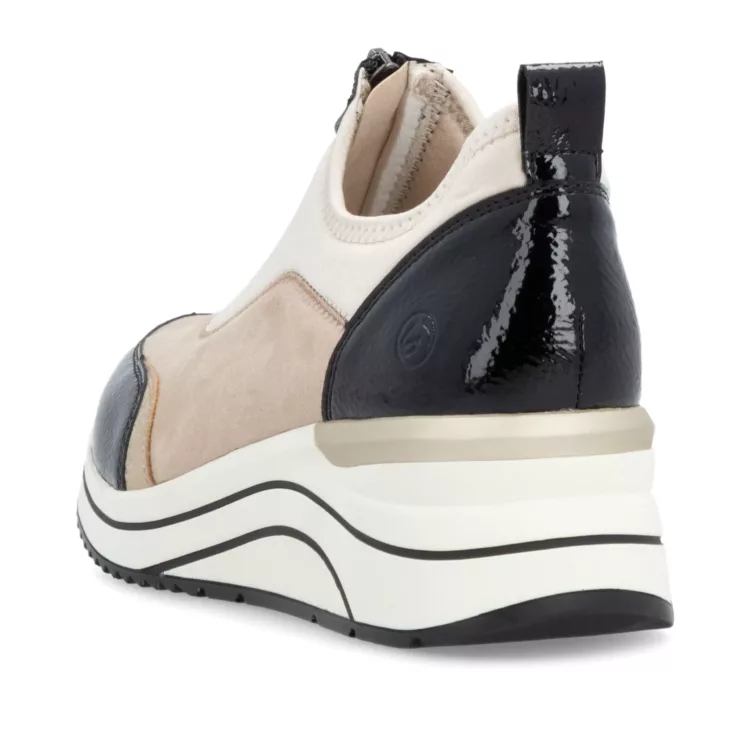 Chaussures compensées beige et noir pour femme de la marque Remonte. Référence D0T08-60 Beige Noir. Disponible chez Chauss'Family magasin chaussures Issoire