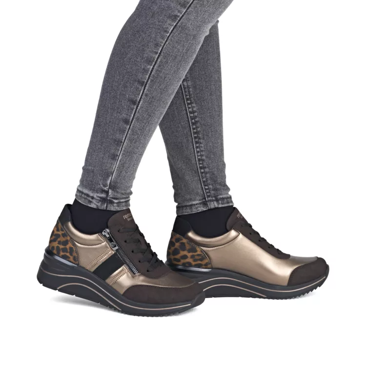 Baskets bronze et léopard pour femme de la marque Remonte. Référence D0T09-91 Bronze. Disponible chez Chauss'Family magasin de chaussures à Issoire.