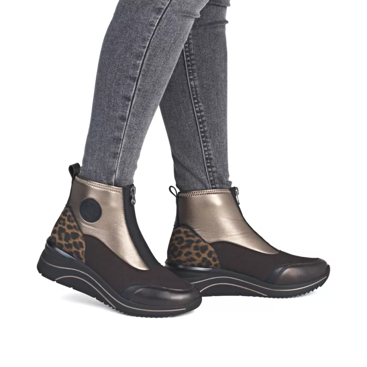 Chaussures bronze et léopard pour femme de la marque Remonte. Référence D0T78-90 Bronze. Disponible chez Chauss'Family magasin de chaussures à Issoire.