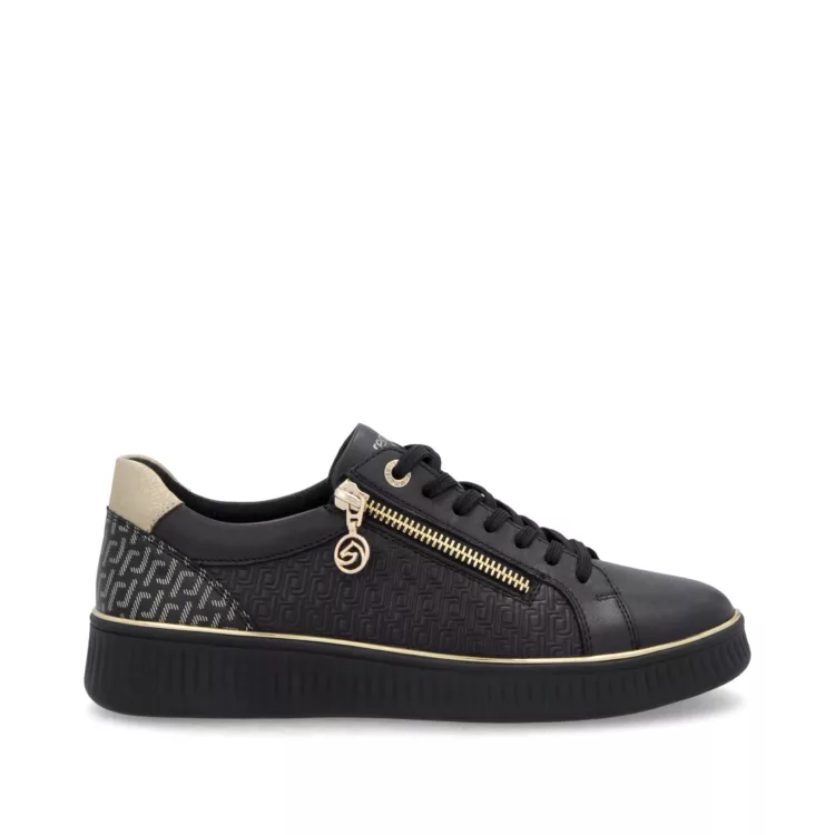 Baskets noires et monogramme pour femme de la marque Remonte. Référence D2E00-03 Noir. Disponible chez Chauss'Family magasin de chaussures à Issoire.