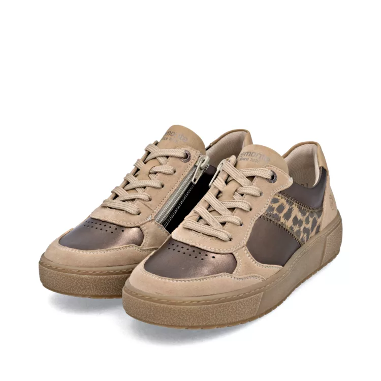 Baskets beiges et léopard pour femme de la marque Remonte. Référence D2T01-61 Beige. Disponible chez Chauss'Family magasin de chaussures à Issoire.