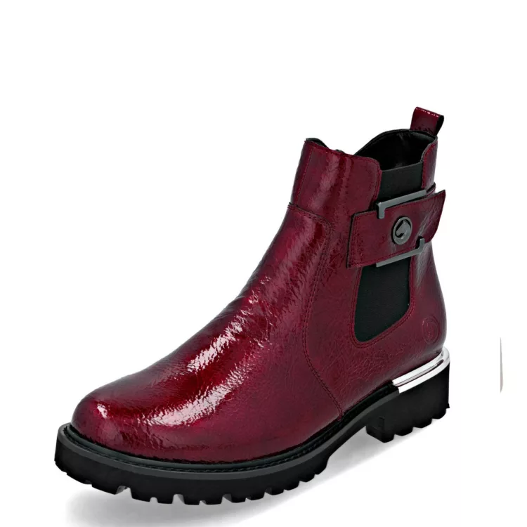 Bottines rouges vernies de la marque Remonte pour femme. Référence : D8684-33 Rouge. Disponible chez Chauss'Family magasin de chaussures à Issoire.