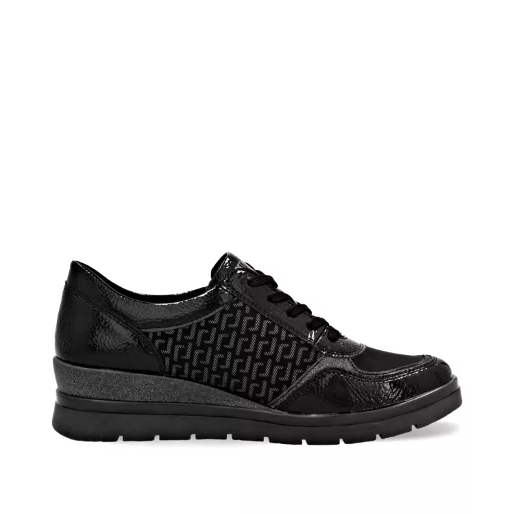 Baskets noires compensées pour femme de la marque Remonte. Référence R0701-08 Noir. Disponible chez Chauss'Family chaussures à Issoire.