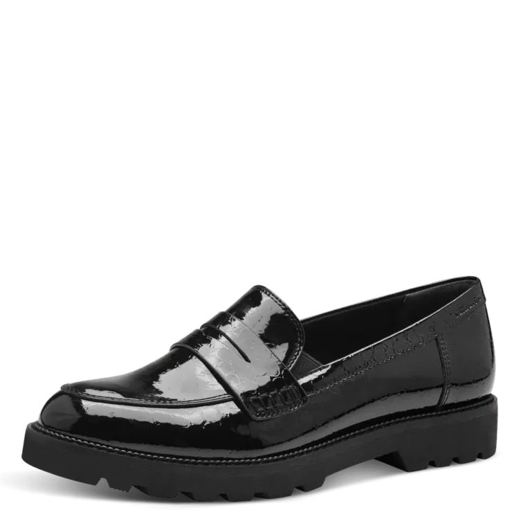 Mocassins noirs vernis de la marque Tamaris. Référence 24312-41 087 Blk Patent STR. Disponible chez Chauss'Family magasin de chaussures à Issoire.