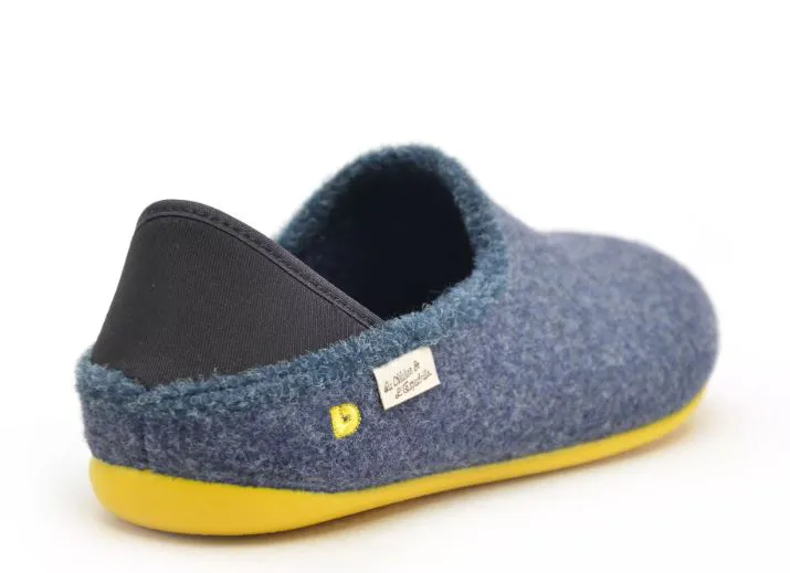 Pantoufles en laine bouillie pour homme marque La maison de l'espadrille référence 6717 Marine. Disponible chez Chauss'Family magasin chaussures Issoire
