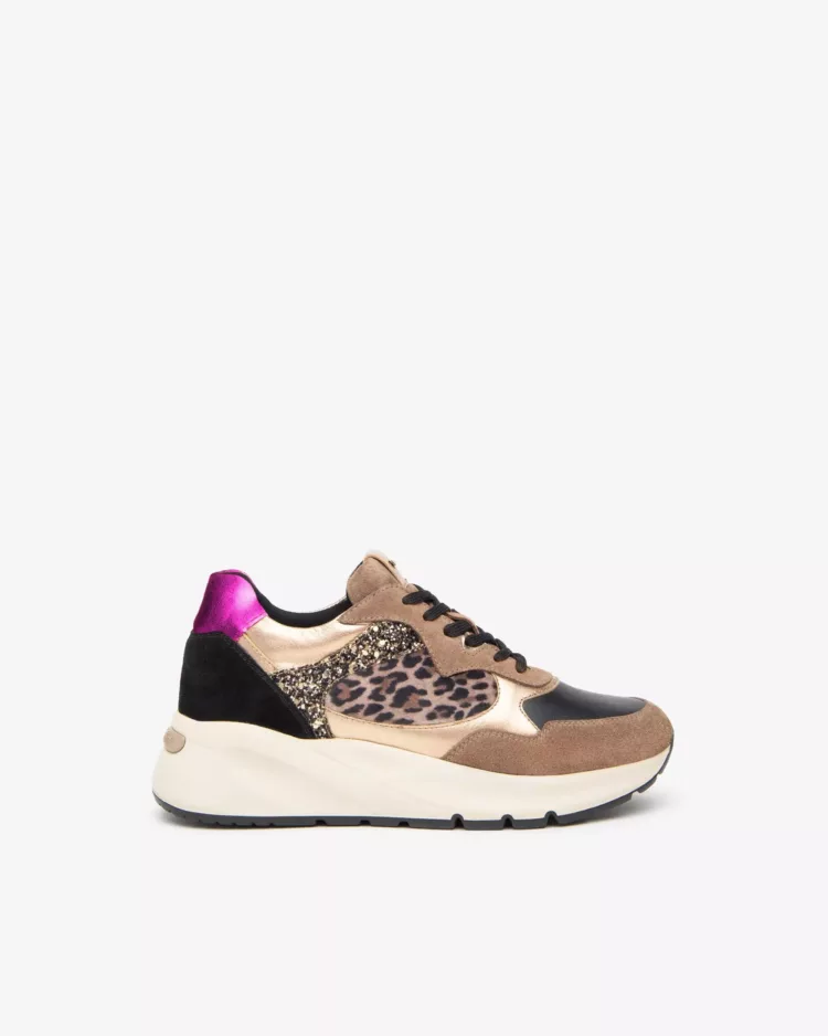 NeroGiardini Baskets noires et léopard de la marque NeroGiardini pour femme. Référence : I411531D 442 Nero. Disponible chez Chauss'Family magasin de chaussures à Issoire.