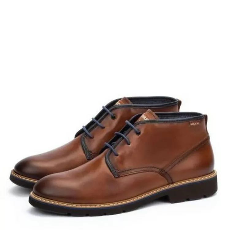 Bottines marron à lacets pour homme marque Pikolinos. Référence Alarcon M7D-8054C1 Cuero. Disponible chez Chauss'Family magasin de chaussures à Issoire.