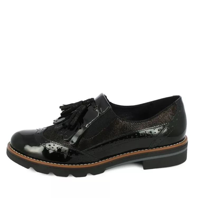 Mocassins noirs vernis pour femme marque GR Geo Reino. Référence Tiacet Noir. Disponible chez Chauss'Family magasin de chaussures à Issoire.