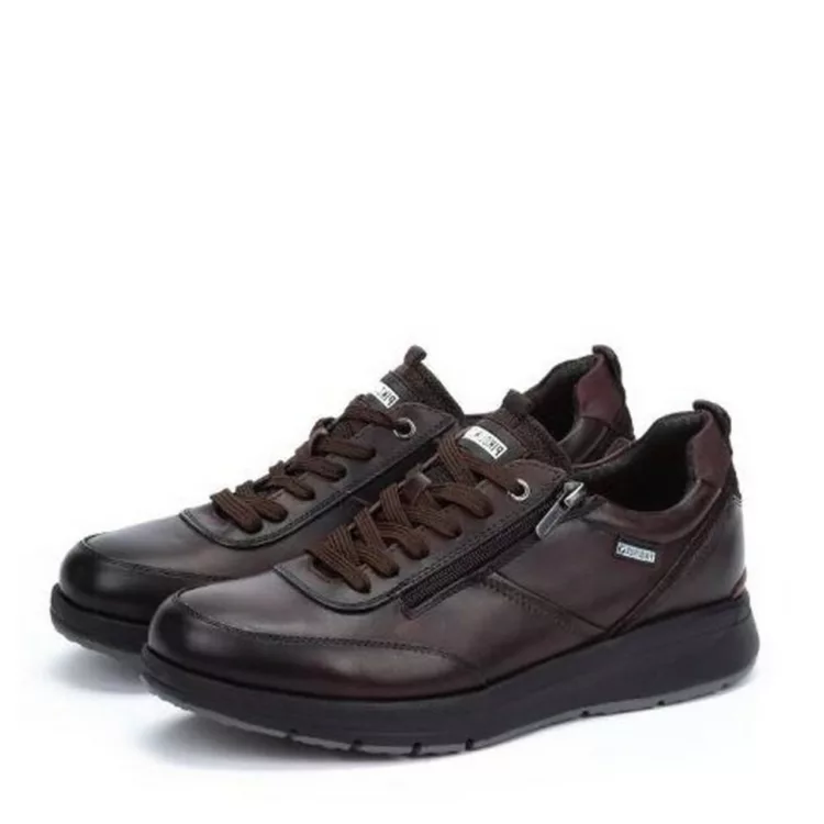 Baskets marron Cordoba pour homme de la marque Pikolinos. Référence : M1W-6262C2 Olmo. Disponible chez Chauss'Family magasin chaussures Issoire.