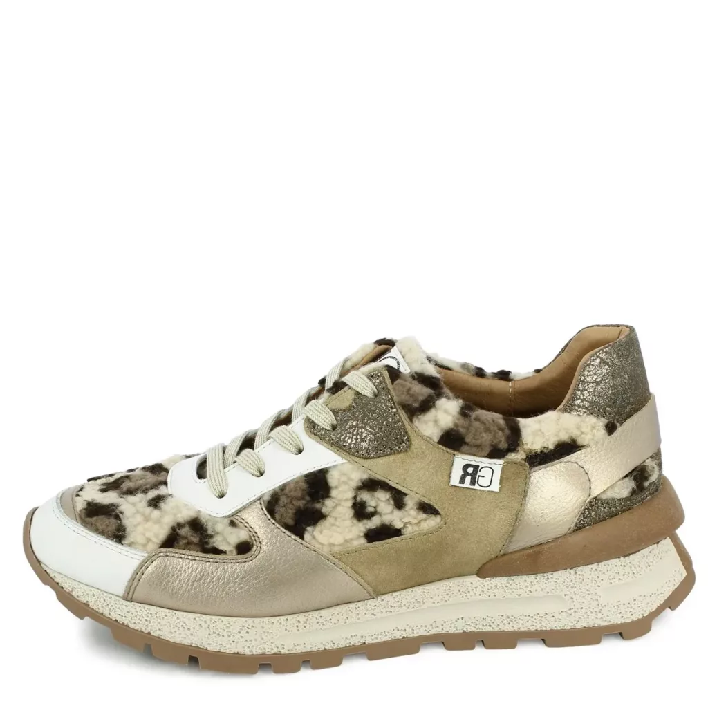Baskets léopard pour femme marque GR Geo Reino. Référence Kioba Panthère. Disponible chez Chauss'Family magasin de chaussures à Issoire.