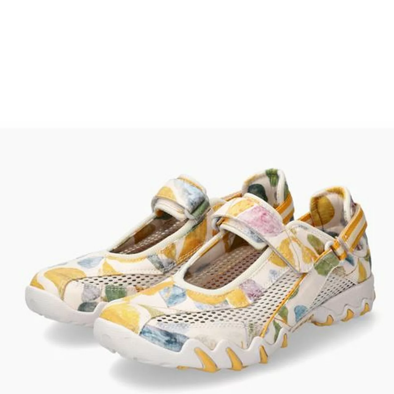 Chaussures de marche Niro Jaune pour femme Allrounder. Référence : Niro Beige Lamb 31/12. Disponible chez Chauss'Family magasin de chaussures à Issoire.