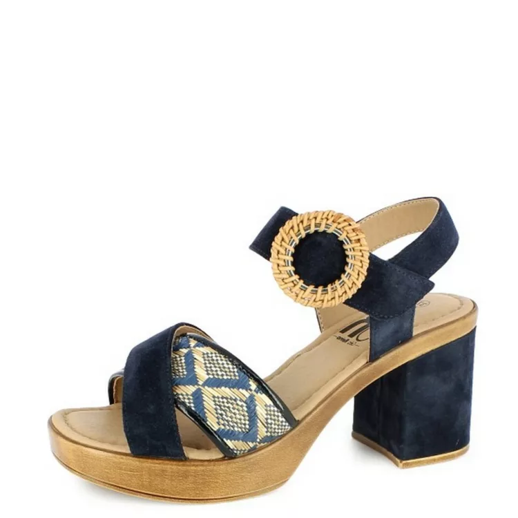 Sandales bleues à talons pour femme de la marque GR Geo Reino. Référence : Tacil Marine. Disponible chez Chauss'Family magasin de chaussures à Issoire